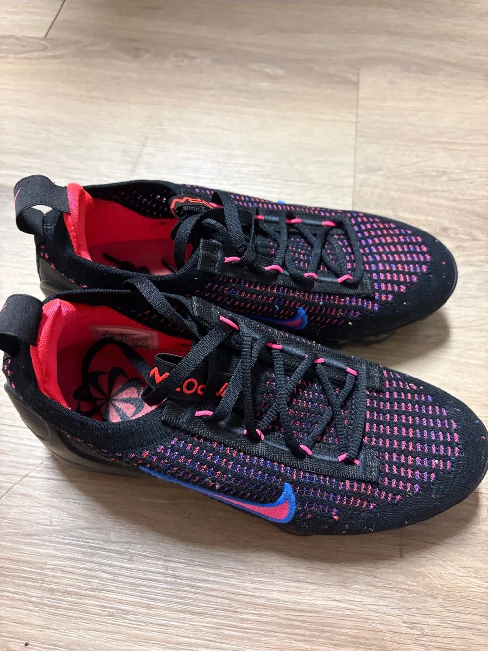 Nike Women's Black Pink Purple Knit Sneakers